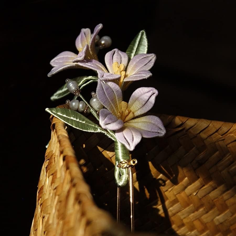 Leptir za omotavanje cvijeta slatka kosa slatka mala svježa frišena kosa